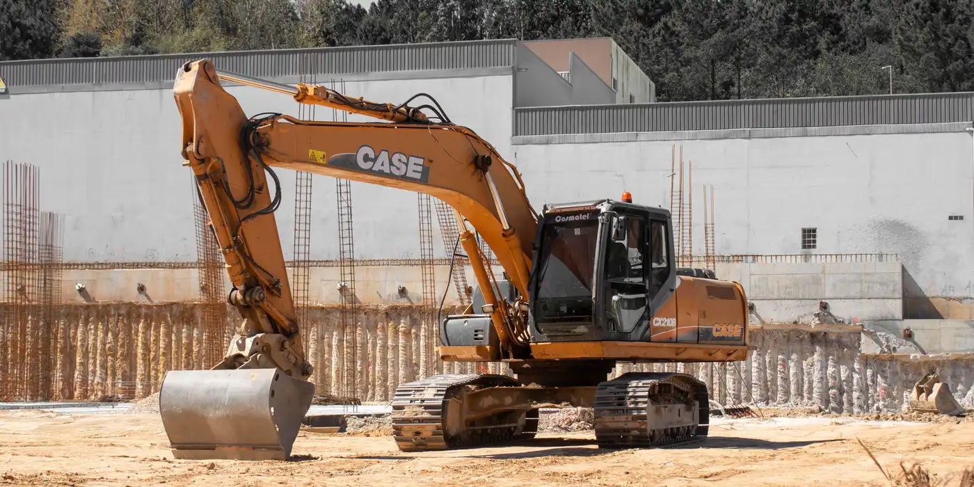 Excavation skid steer working on a job site in Jacksonville